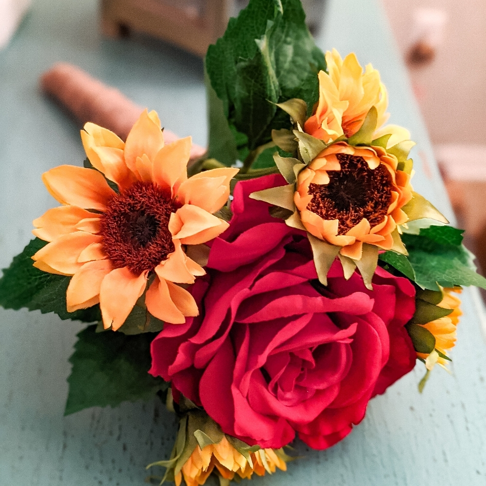 Sunflower & Rose Rustic Burlap Bouquet - Picture 12 of 12